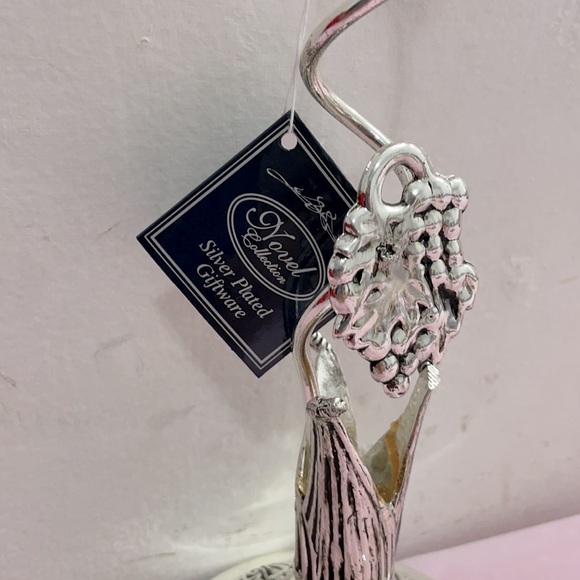 Fancy stand 🎄 - Picture 2 of 6